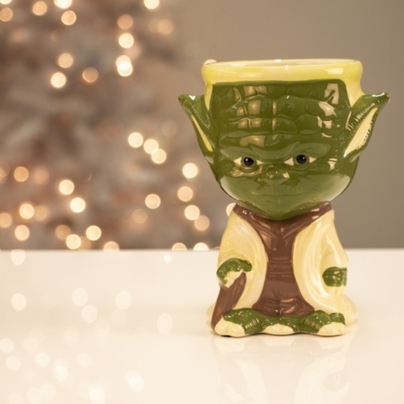 Disney Star Wars yoda ceramic goblet mandalorian collectible glass cup​​​​​​​ - Picture 1 of 3